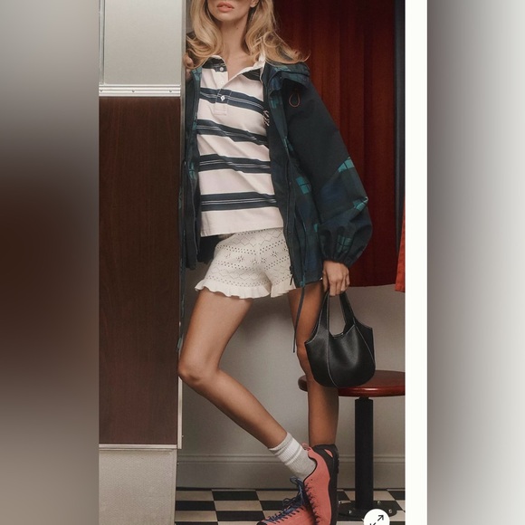 Anthropologie LyreBird Pointelle Cream Ruffle
Knit Shorts Medium New with Tags - Picture 4 of 9